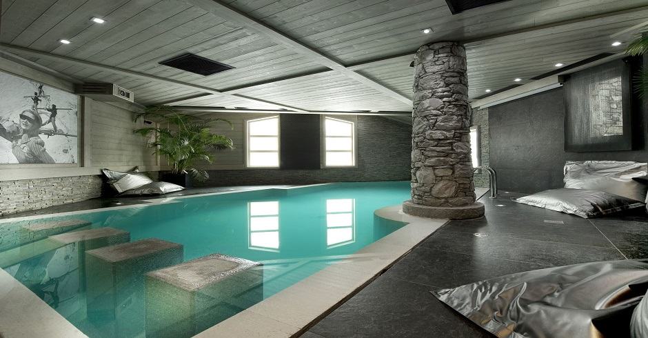Chalet Black Pearl - Val d'Isere. Luxury chalets in France with swimming pools