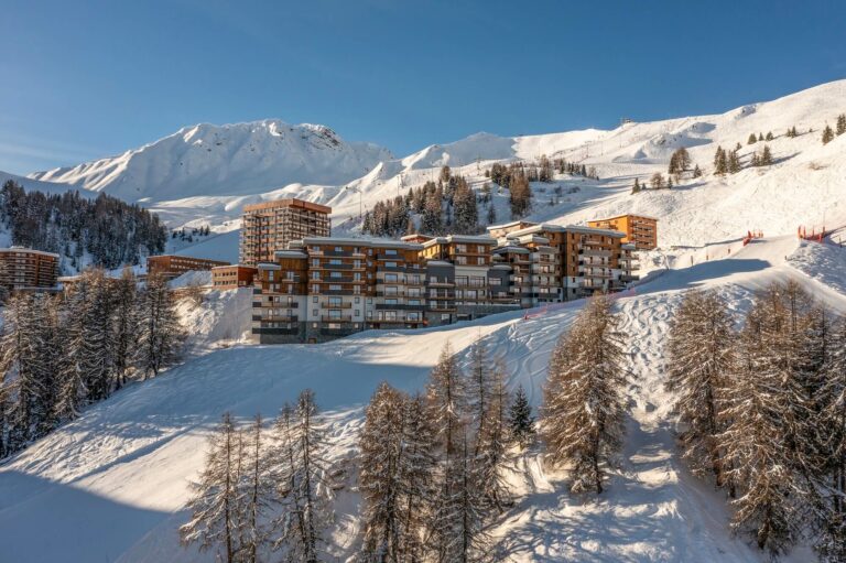 5***** Mgm Residence Manaka Ski In Ski Out La Plagne 1