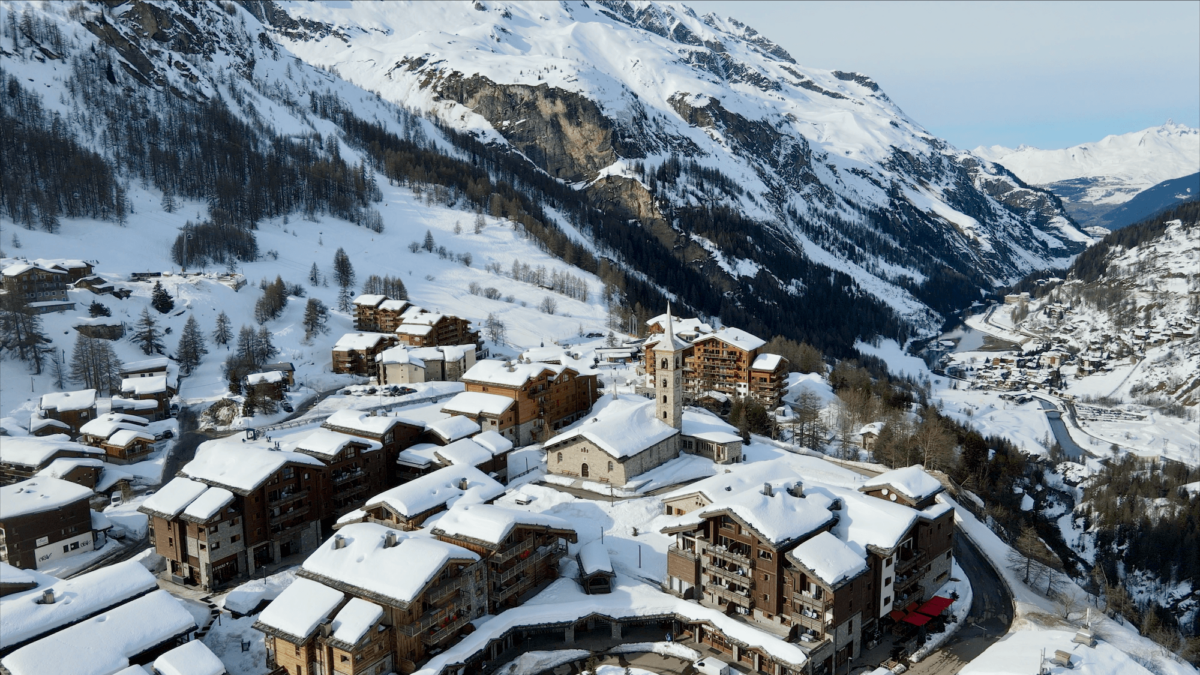 Tignes Ski Resort Copyright Top Snow Travel 15