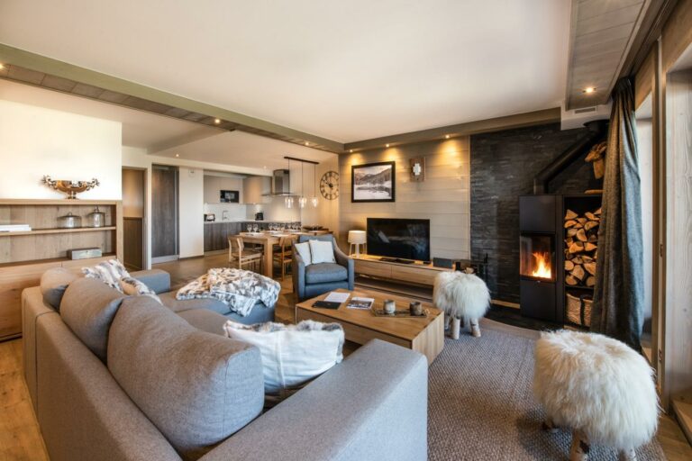 5 Star Keystone Lodge 2 Bedroom Cabin Apartment C01 Courchevel Moriond 3